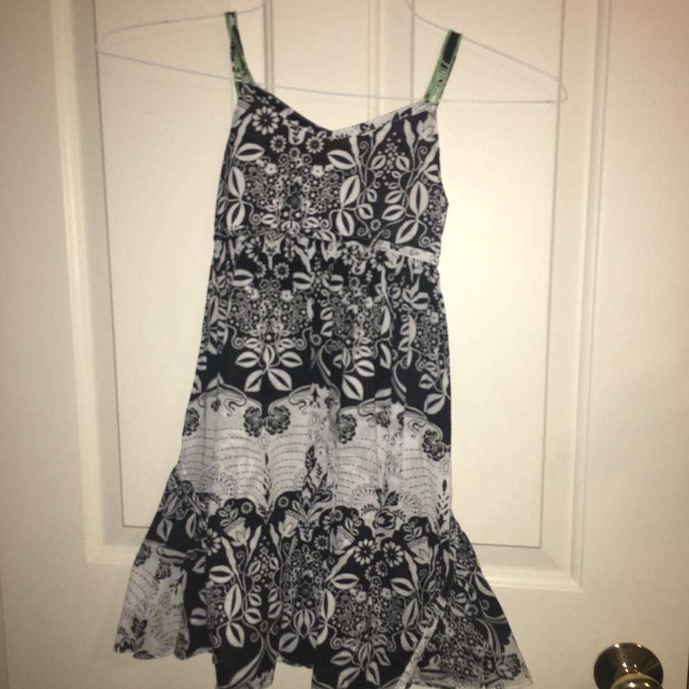 Girls black and white sundress